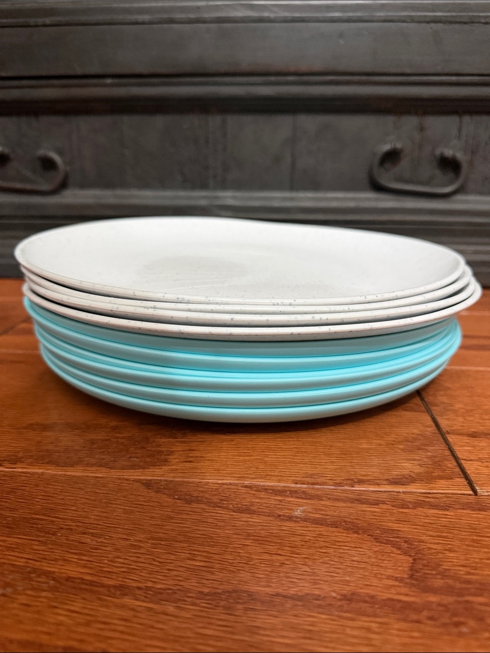 Mainstays - Blue & speckled white Round Plastic Plates set of 10